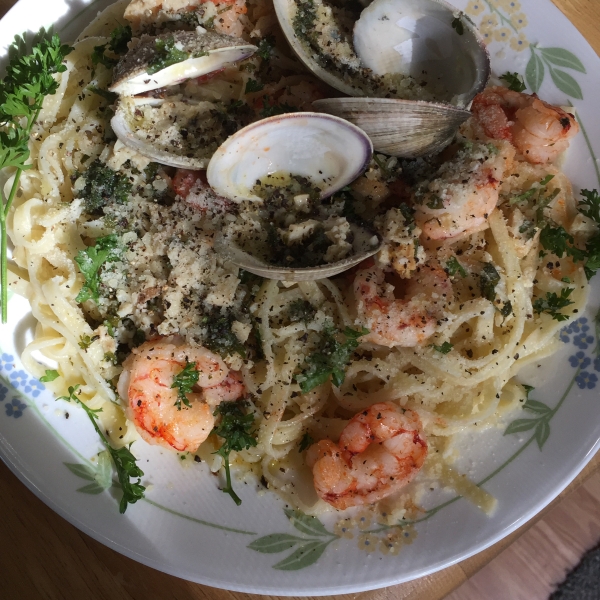 Linguine and Clam Sauce