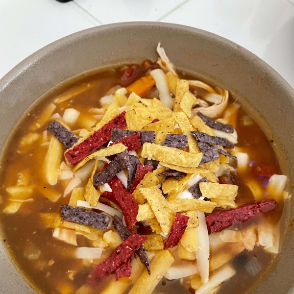 Instant Pot Chicken and Vegetable Tortilla Soup