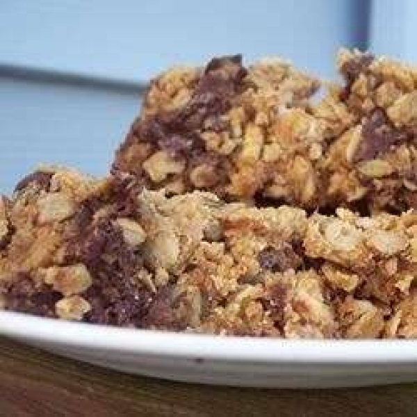 Chewy Chocolate Chip Granola Bars