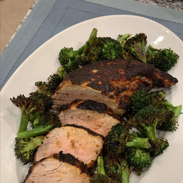 Air Fryer Dry-Rubbed Pork Tenderloin with Broccoli