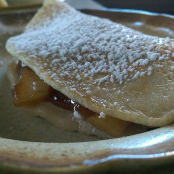 Yummy Apple Cinnamon Crepes