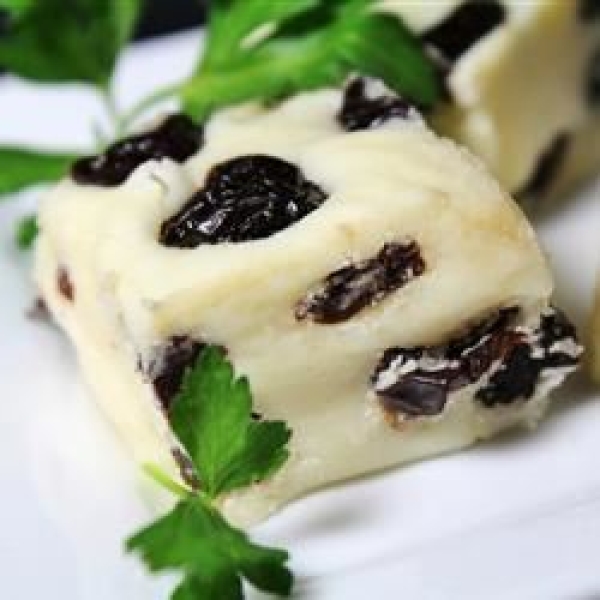 White Chocolate Cherry Fudge