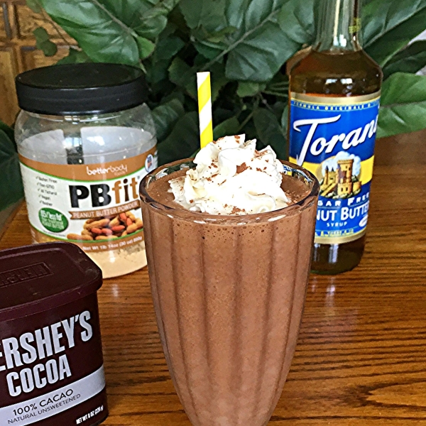 Skinny Vegan Chocolate Peanut Butter Cup Smoothie