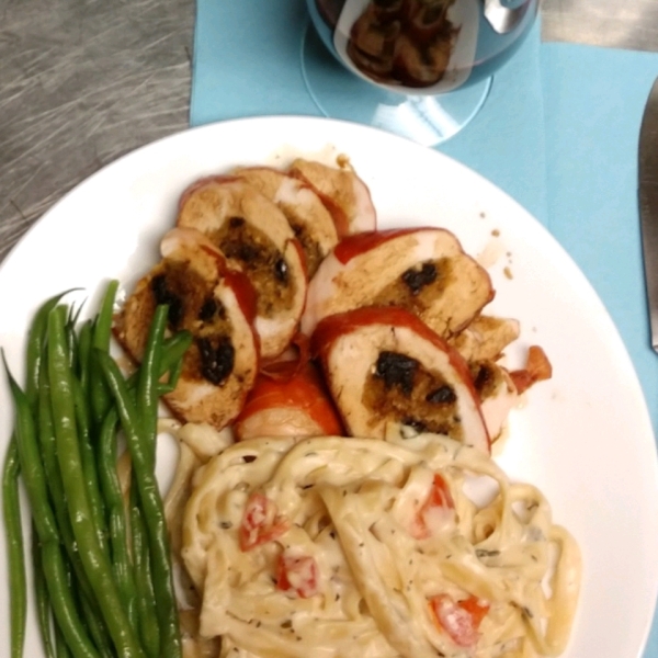 Prosciutto-Wrapped Cherry-Stuffed Chicken Breasts
