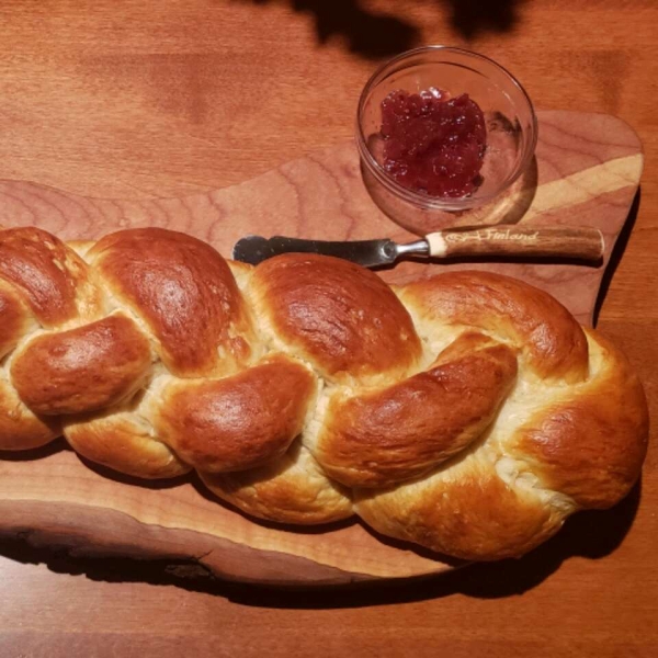 Zopf (Swiss Braided Bread)