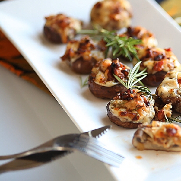 Bacon Rosemary Stuffed Mushrooms