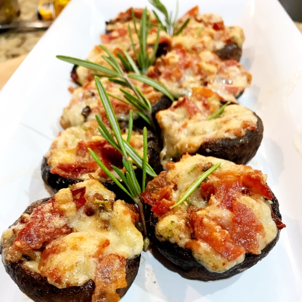 Bacon Rosemary Stuffed Mushrooms