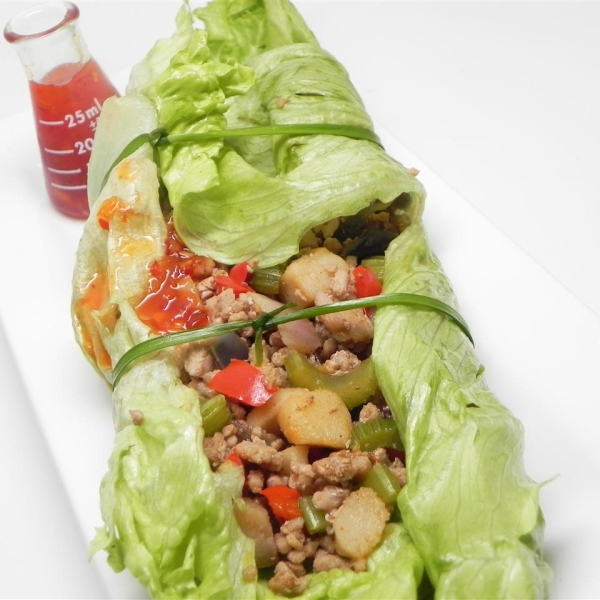 Row Jin Wo-Jiuh - Spicy Lettuce Rolls