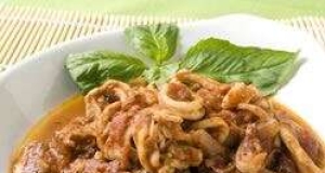 Calamari in Red Wine and Tomato Sauce