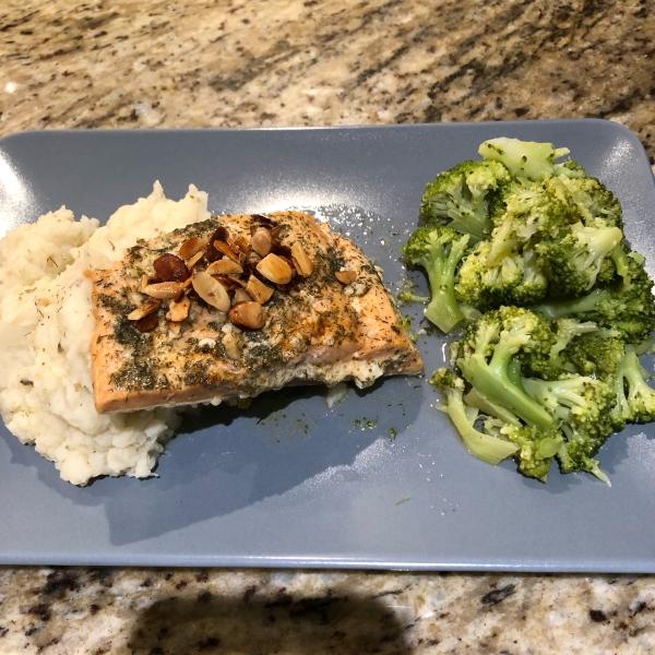 Lemon Dill Salmon with Garlic, White Wine, and Butter Sauce