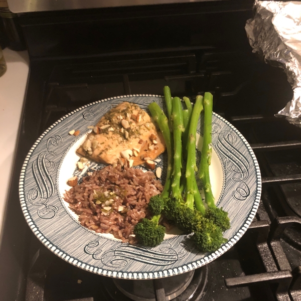 Lemon Dill Salmon with Garlic, White Wine, and Butter Sauce