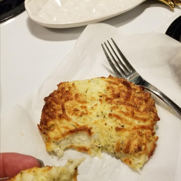 Air Fryer Keto Garlic Cheese 'Bread'