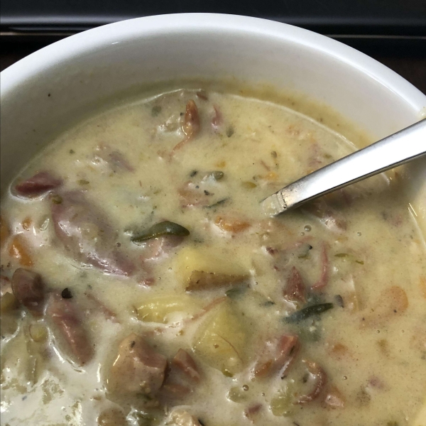 Slow Cooker Ham and Potato Soup