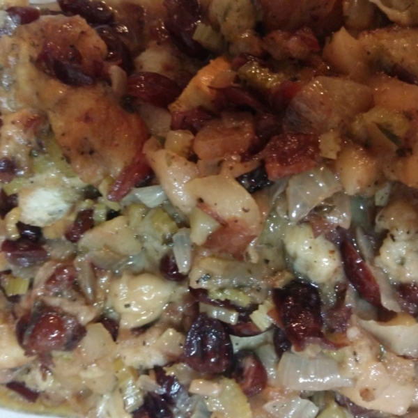 Slow Cooker Cranberry Apple Stuffing