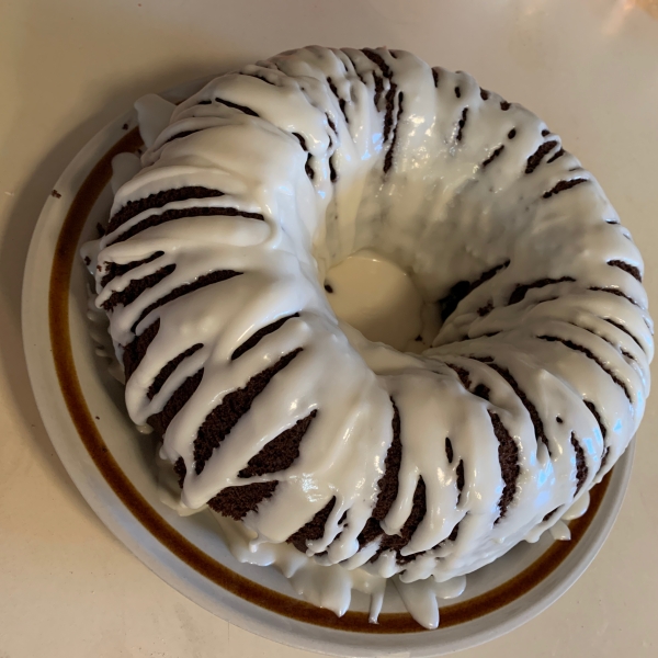 Chocolate Macaroon Tunnel Cake