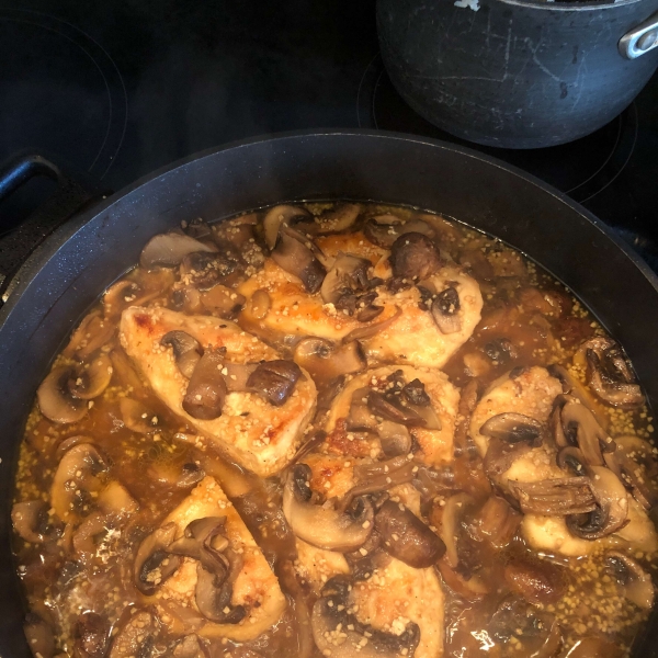 Chicken Marsala Over White Rice