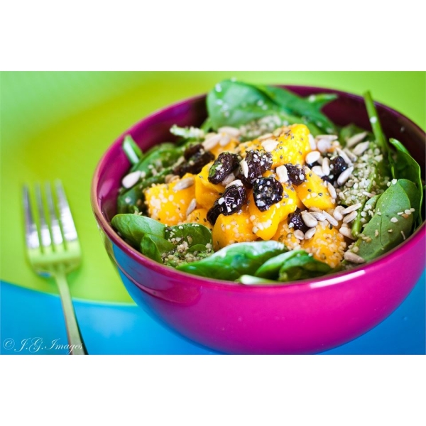 Spinach and Mango Salad