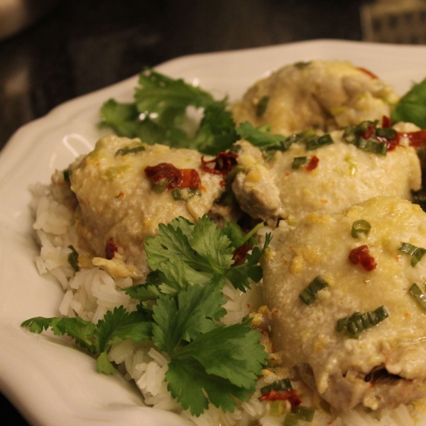 Thai-Inspired Steamed Chicken Thighs