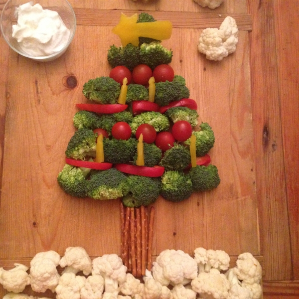 Vegetable Christmas Tree with Broccoli