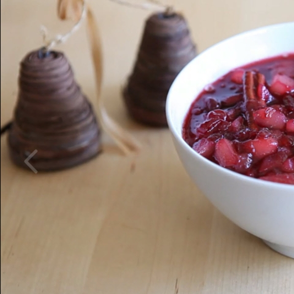 Cranberry Sauce with Orange Juice, Honey, and Pears