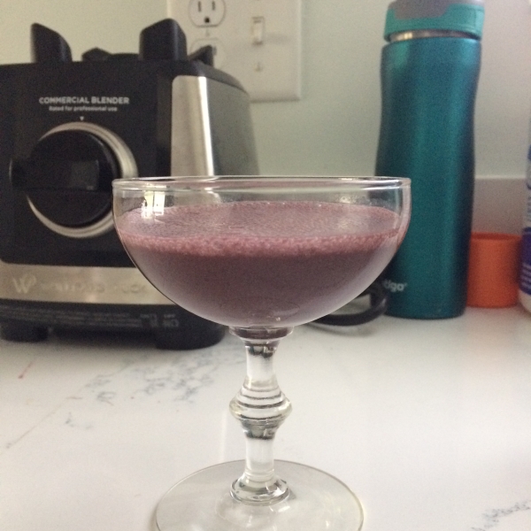 Chocolate-Cherry-Banana Breakfast Smoothie