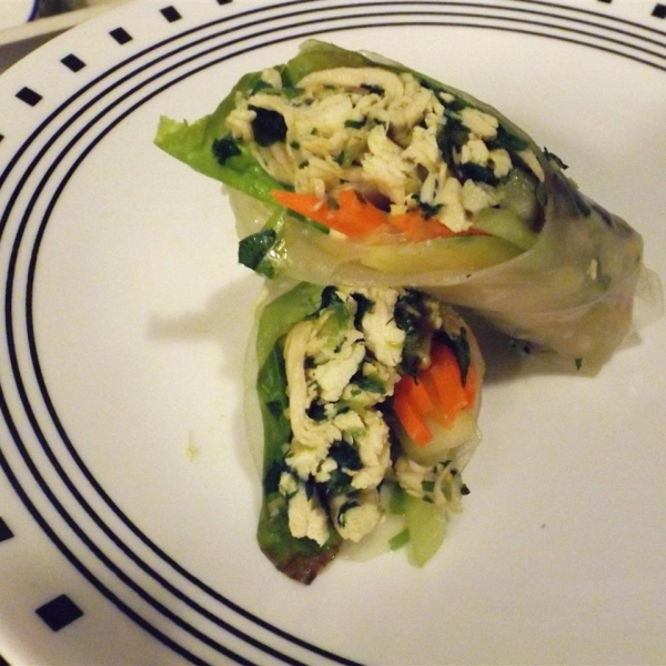 Lemon Grass and Chicken Summer Rolls