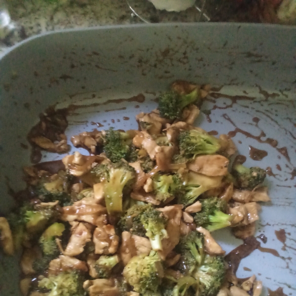 Broccoli and Chicken Stir-Fry