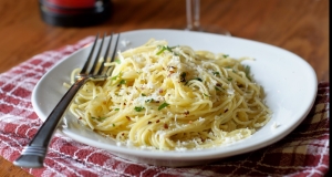 Gluten Free Spaghetti with Garlic & Red Pepper