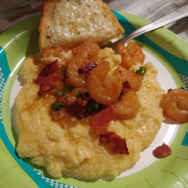 Garlic Shrimp and Cheesy Grits