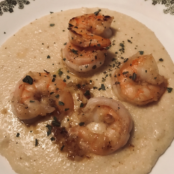 Garlic Shrimp and Cheesy Grits