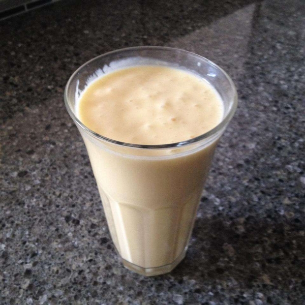 Mango-Pineapple Smoothie