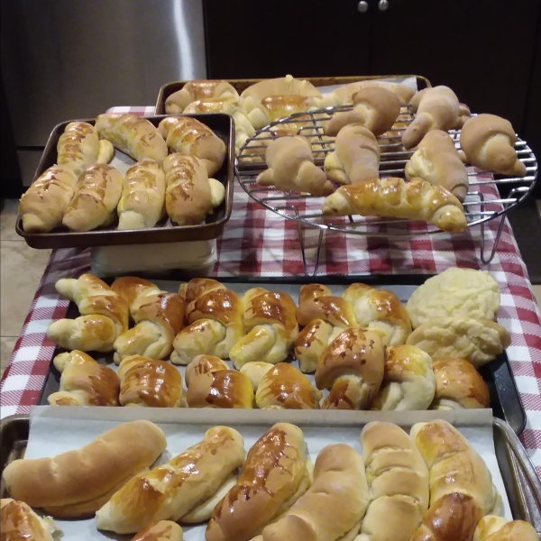 Colleen's Potato Crescent Rolls
