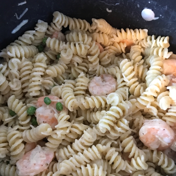 Shrimp Pasta Salad With a Creamy Lemon Dressing