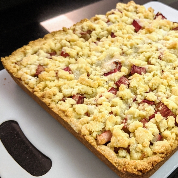 German Rhubarb Streusel Cake