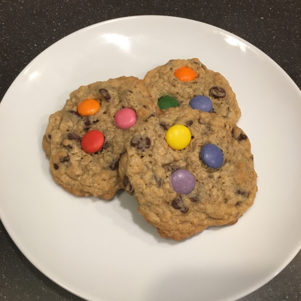 Giant Oatmeal Chocolate Cookies