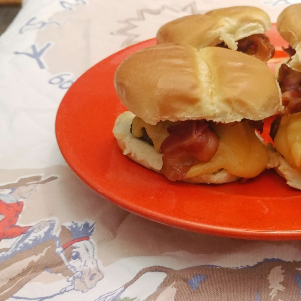 Grilled Bison Cheeseburgers with Bacon