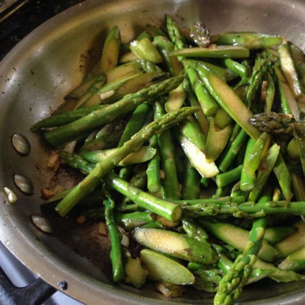 Quick Asparagus Stir-Fry