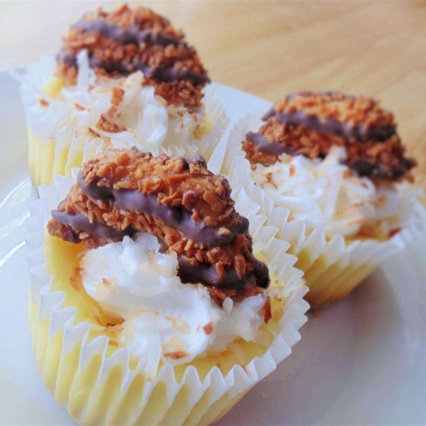 Samoa Cheesecake Cupcakes