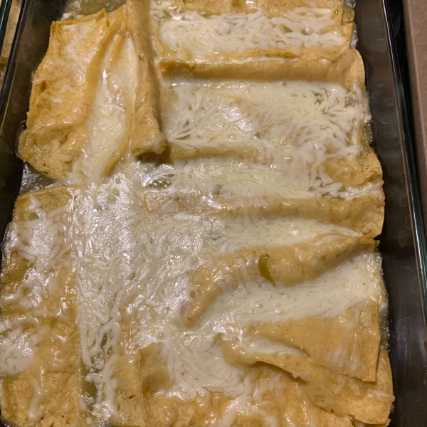 Easy Green Chile Chicken Enchiladas