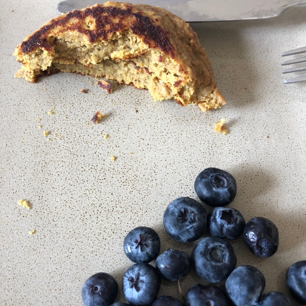 Banana-Oat Cottage Cheese Pancakes