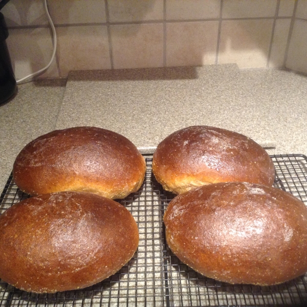 Dark and Sweet Rye Bread