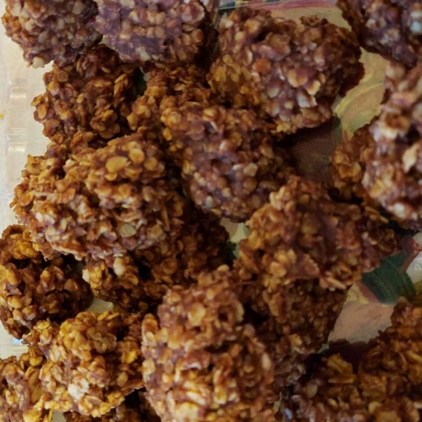 Super-Moist No-Bake Chocolate and Oatmeal Cookies