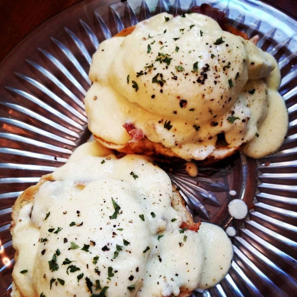 Creamy Mock Hollandaise Sauce