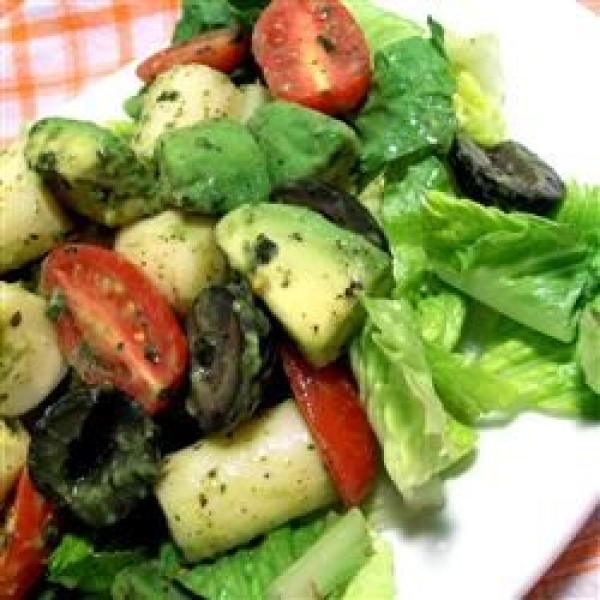 Green Salad with Dried Mint