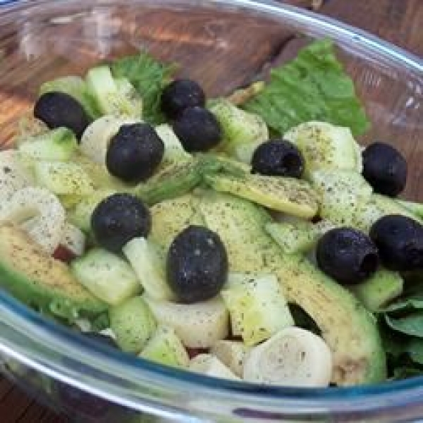 Green Salad with Dried Mint