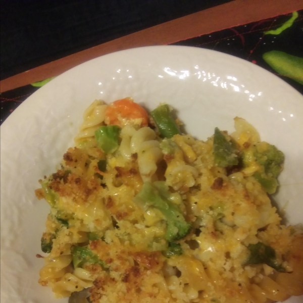 Easy Mac and Cheese Veggie Chicken Casserole from Country Crock®