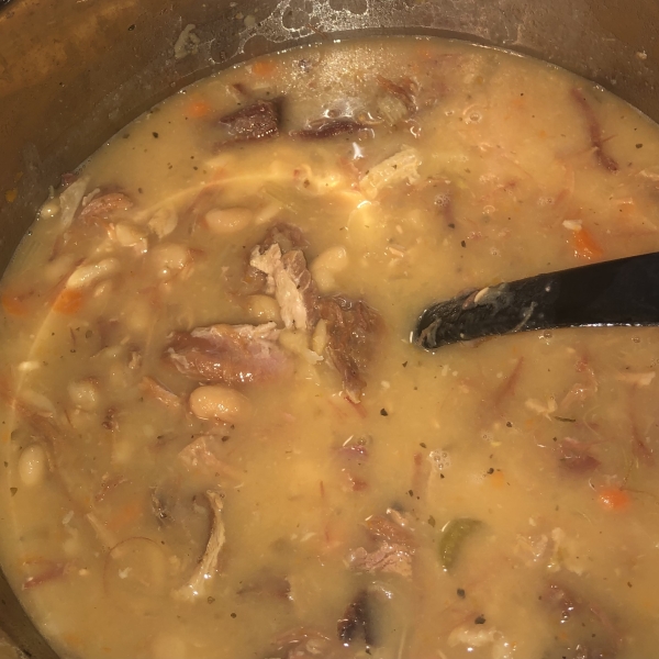 Instant Pot® Navy Bean and Ham Soup