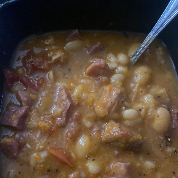 Instant Pot® Navy Bean and Ham Soup