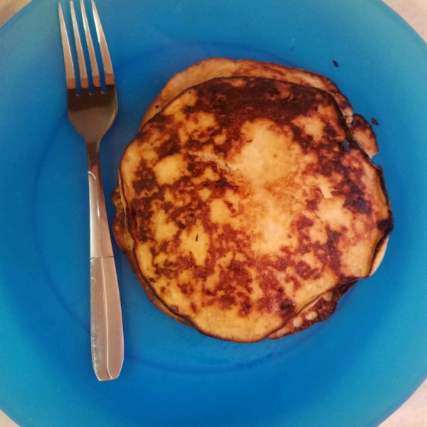 2-Ingredient Wheat-Free Banana Pancakes (Paleo)