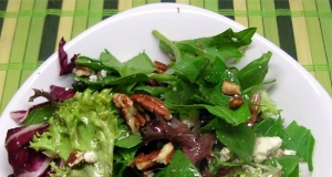 Balsamic Bleu Cheese Salad